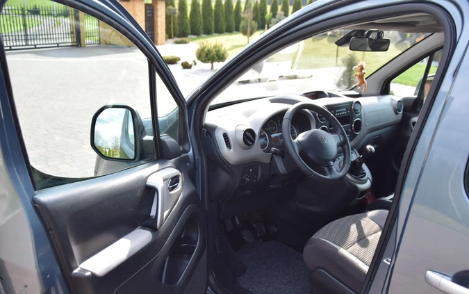 Peugeot Partner cena 24900 przebieg: 230000, rok produkcji 2010 z Chełmża małe 781
